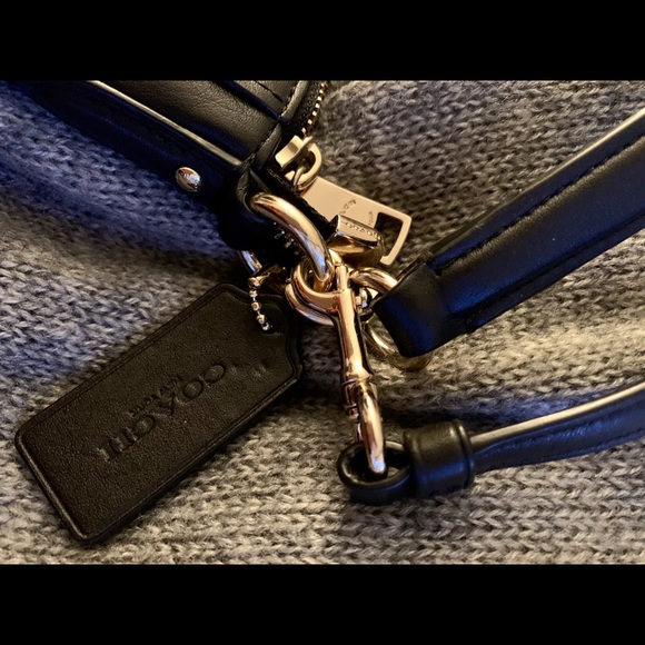 Like new Coach crossbody bag - Picture 4 of 9